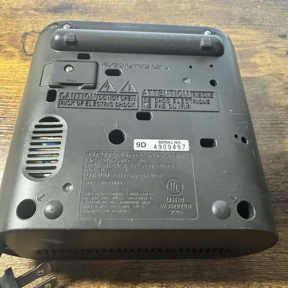 Sony Dream Machine‎ AM/FM Alarm Clock Radio Model ICF-C218 Auto Time Set